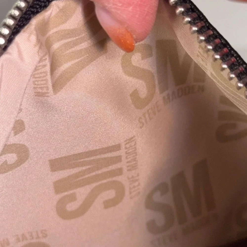 Steve Madden Black Zipper Wristlet New Without Tags!